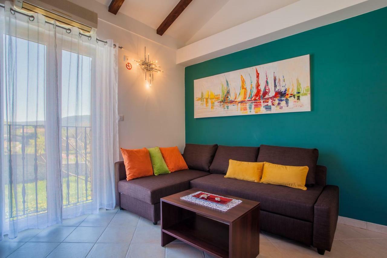 Apartman Madlen Cres Exterior foto