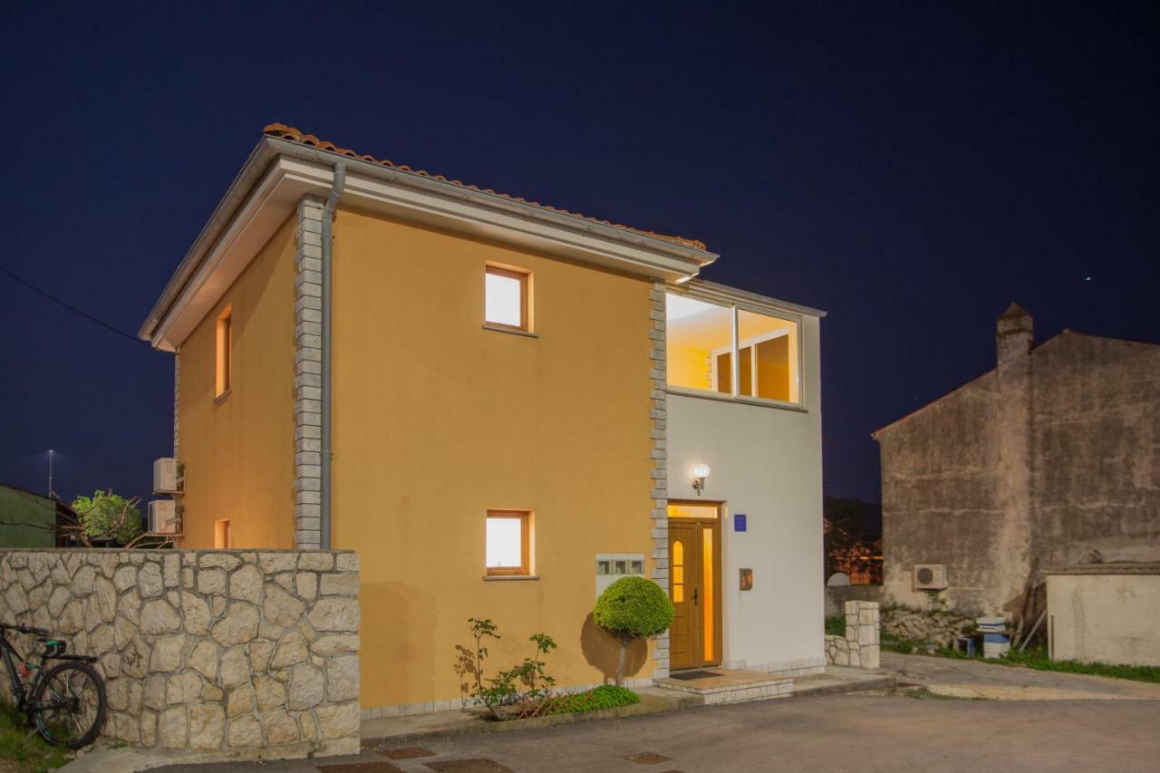 Apartman Madlen Cres Exterior foto