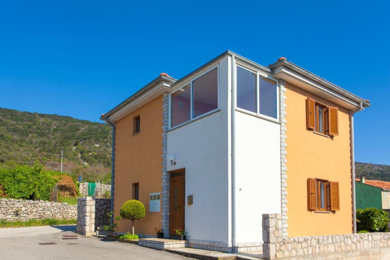 Apartman Madlen Cres Exterior foto