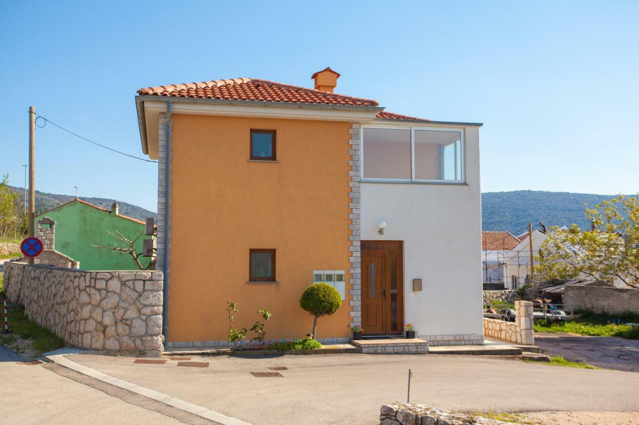 Apartman Madlen Cres Exterior foto