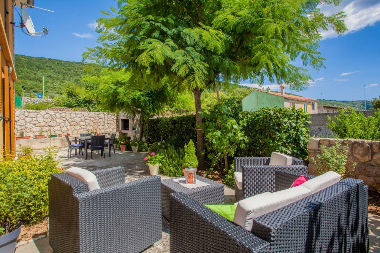Apartman Madlen Cres Exterior foto